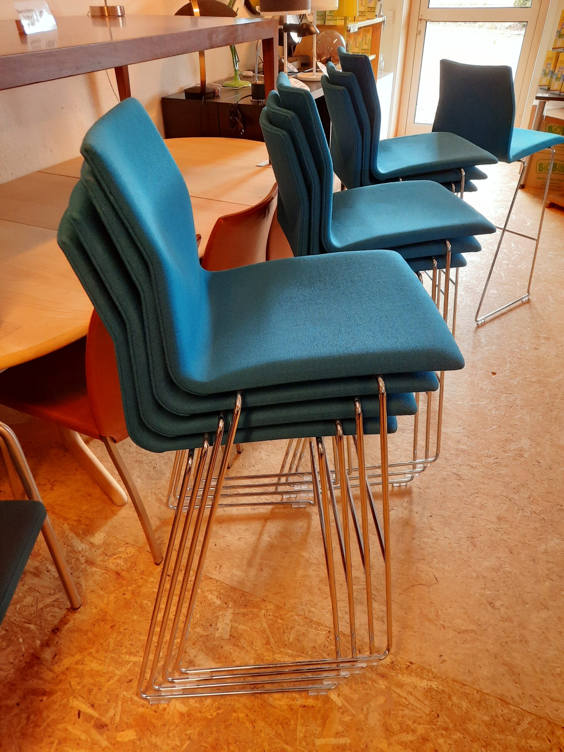 kål lov golf Four Design barstol betrukket med blåt stof. – Grevsen Genbrug