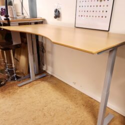 Hæve-/sænkebord str. 180x90 cm.