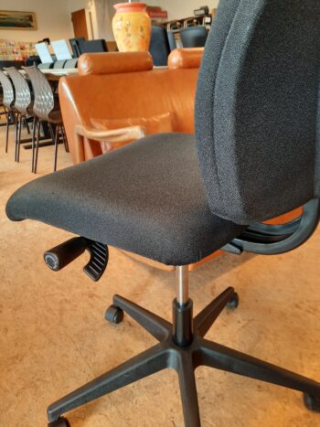 Interstuhl 16G2R - sort polyester - Billede 7