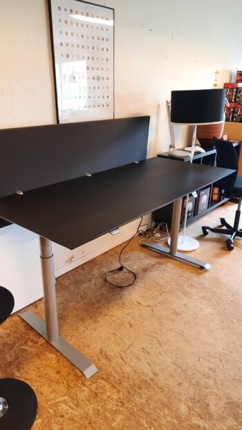 Kinnarps el hæve-/sænkebord str. 180x80cm. - Billede 3