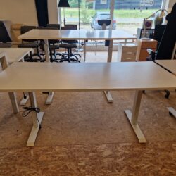 Tectake hæve-/sænkebord str. 180x80 cm.